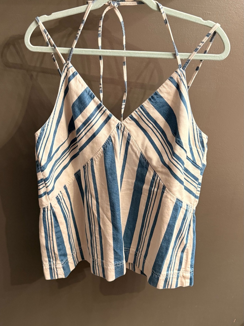Universal Thread Blue & Cream Striped V-Neck Spaghetti Strap Camisole